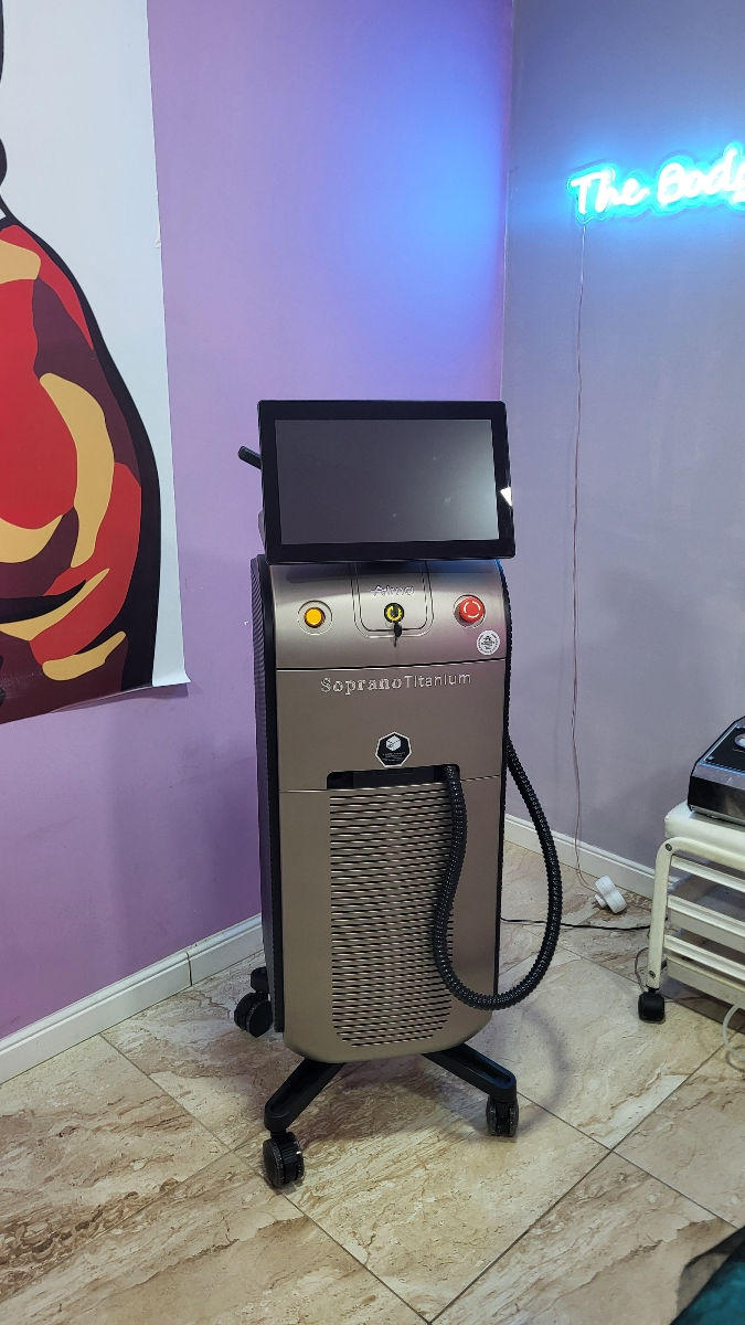 Alma Soprano Titanium 2026 — серый